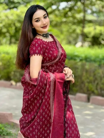 স্কিন প্রিন্ট শাড়ি